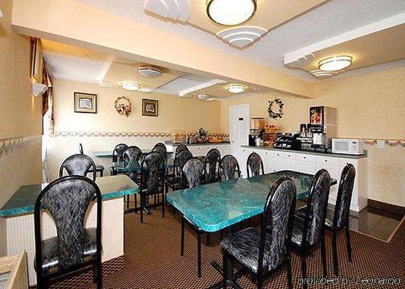 Econo Lodge West Springfield Restaurant foto